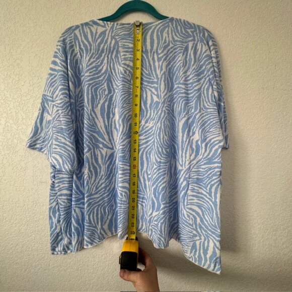Yak & Yeti Women's Oversized Lightweight Zebra Stripe Blue Tee - Lg/XL‎ NWOT - Picture 5 of 5